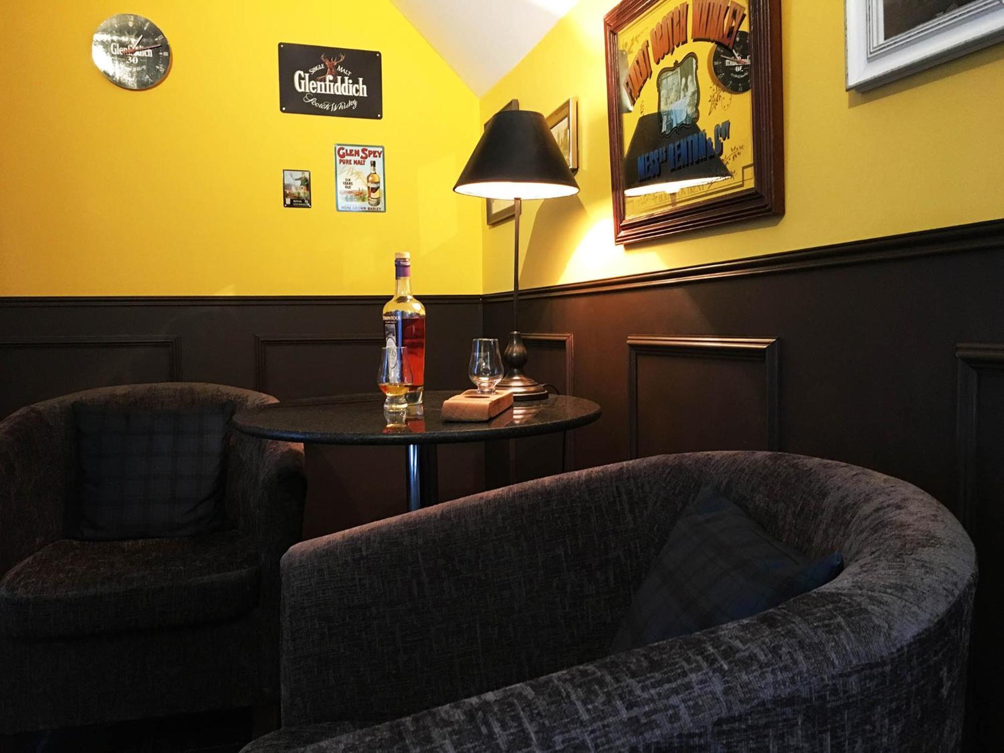The Gables Whisky B&B Dufftown Szoba fotó